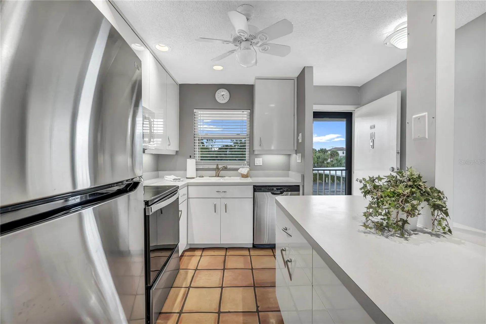 915 Beach Road Sarasota FL 34242