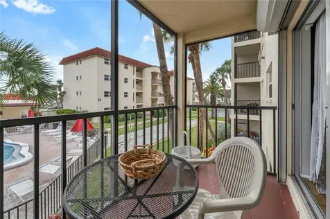 915 Beach Road Sarasota FL 34242