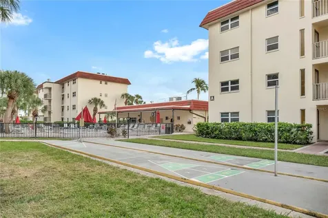 915 Beach Road Sarasota FL 34242