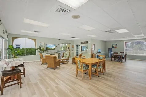 915 Beach Road Sarasota FL 34242