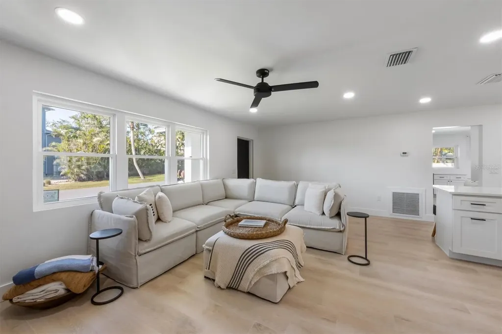 414 79th Street Holmes Beach FL 34217