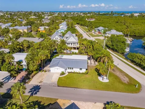 414 79th Street Holmes Beach FL 34217