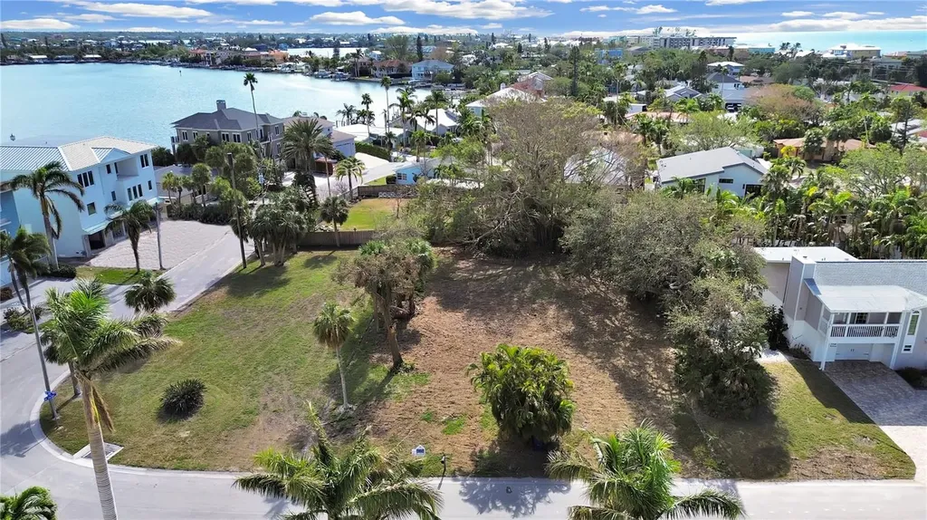 116 6th Street Belleair Beach FL 33786