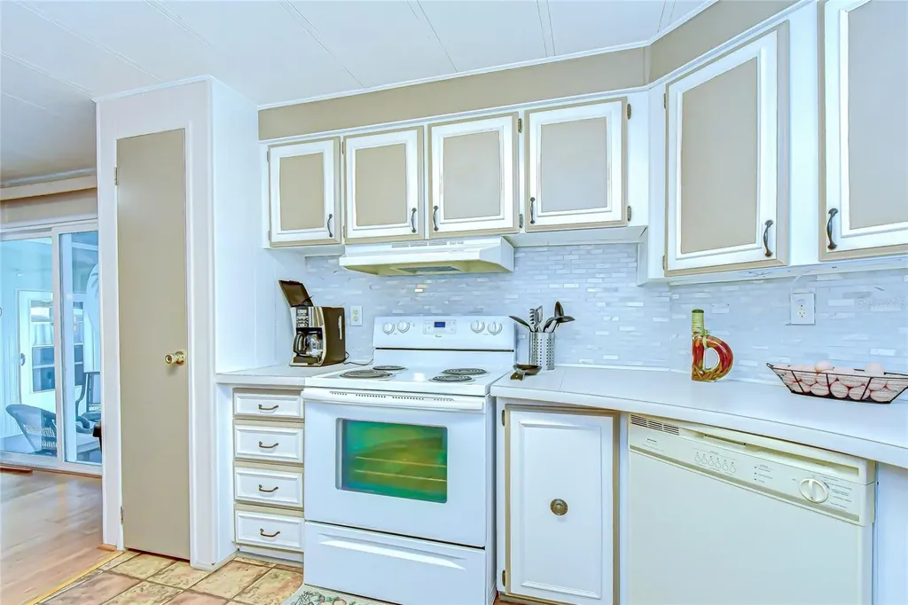 34915 Adam Avenue Zephyrhills FL 33541