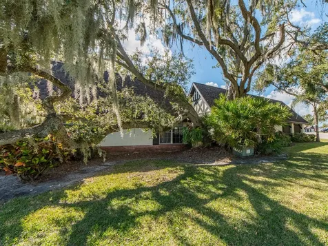 310 N Bayshore Boulevard Clearwater FL 33759