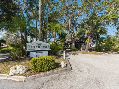 310 N Bayshore Boulevard Clearwater FL 33759