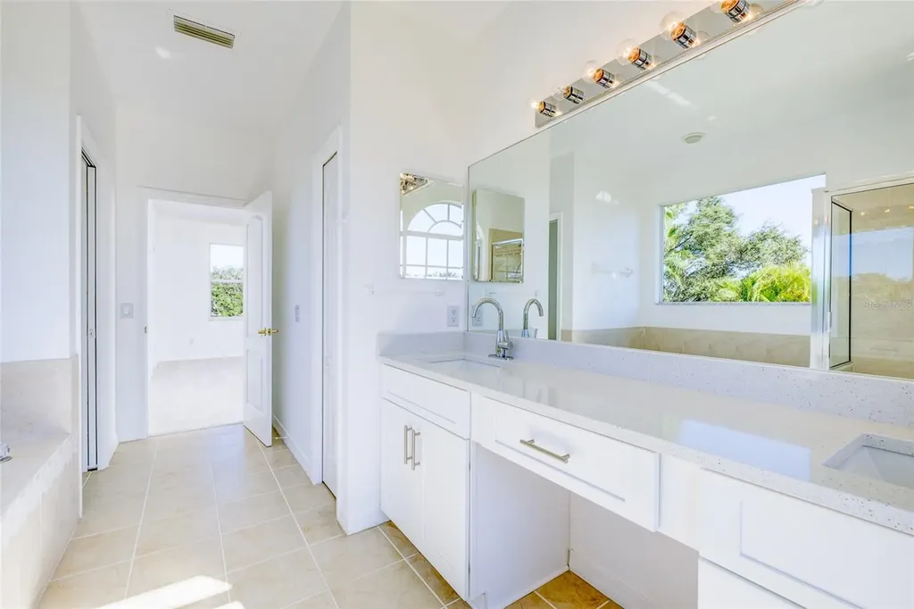 5121 Glade Fern Court Sarasota FL 34238