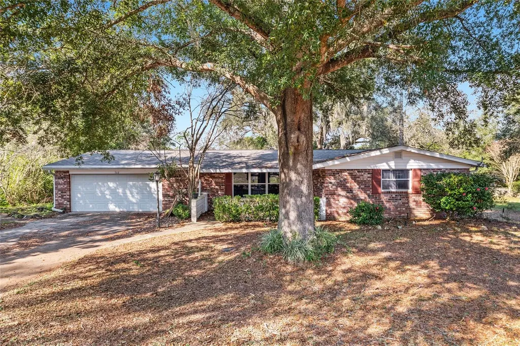 560 E Country Club Drive Williston FL 32696
