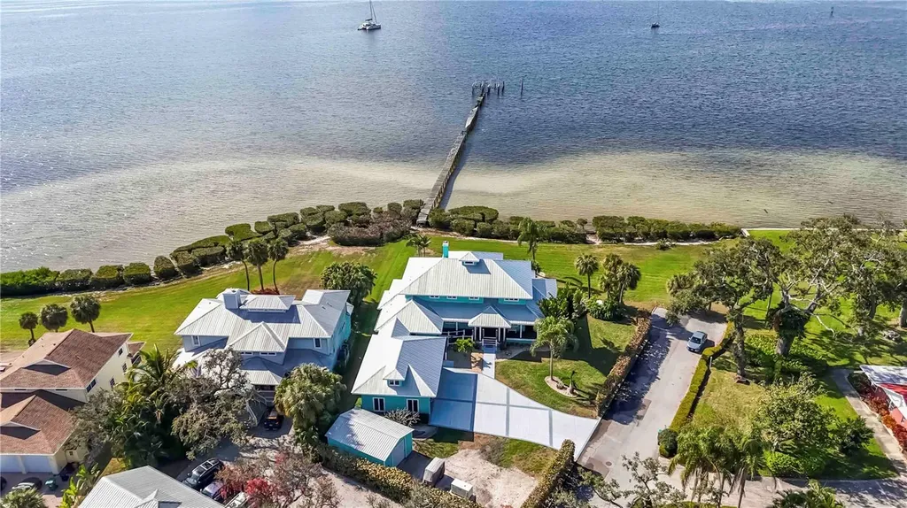 2207 5th Street W Palmetto FL 34221