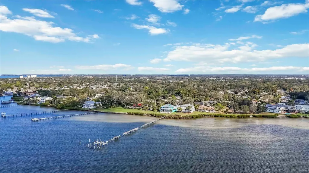 2207 5th Street W Palmetto FL 34221