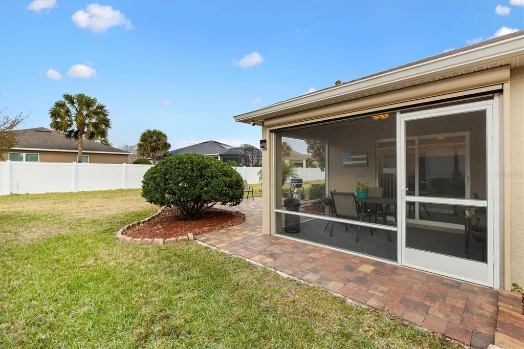 5000 Sandpiper Drive Oxford FL 34484