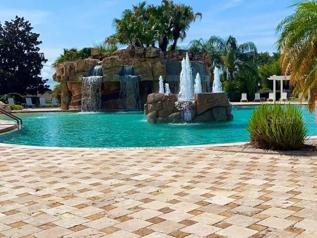 5000 Sandpiper Drive Oxford FL 34484