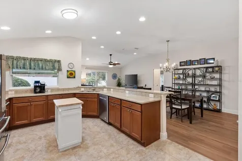 5000 Sandpiper Drive Oxford FL 34484