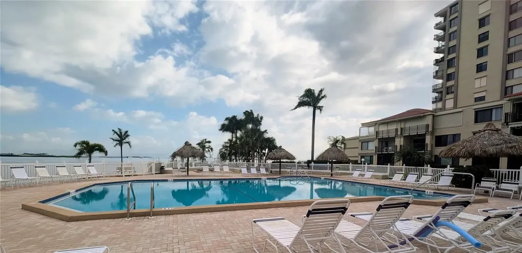 6322 Palma Del Mar Boulevard S St Petersburg FL 33715