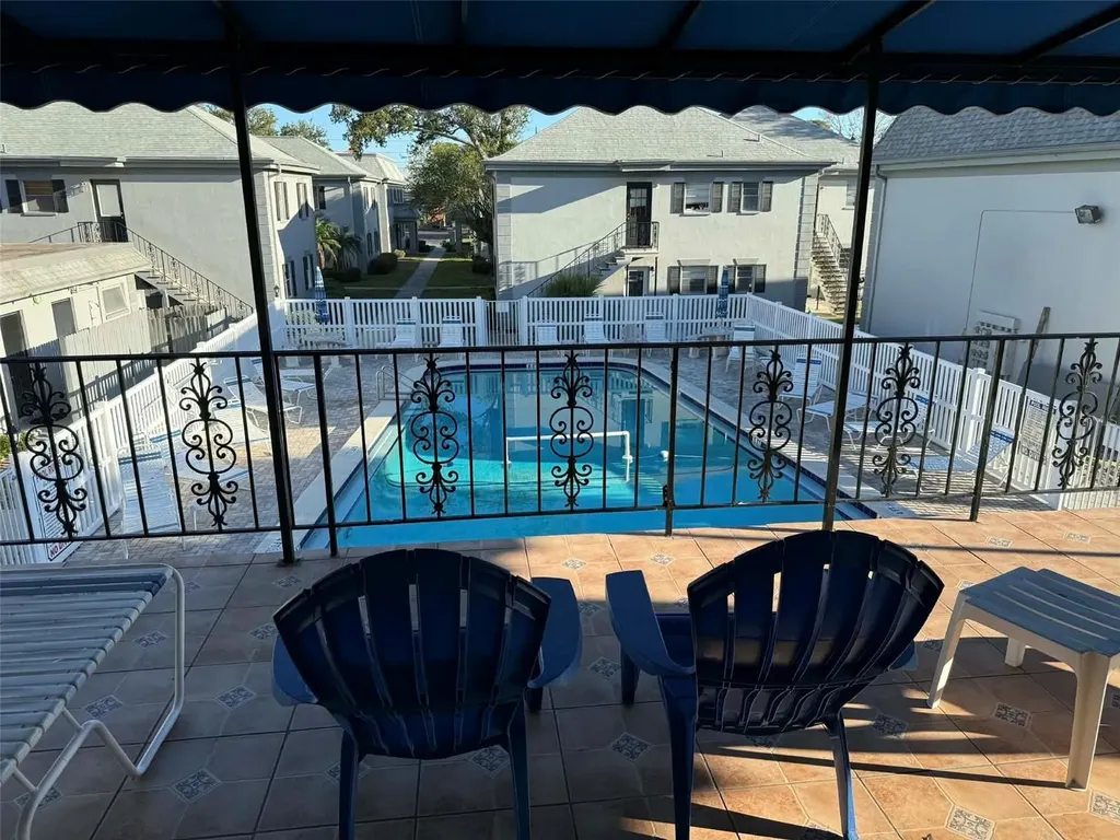 6960 Sunset Drive S South Pasadena FL 33707