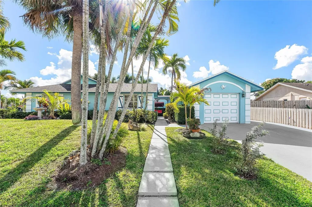 10290 Carmen Lane Royal Palm Beach FL 33411