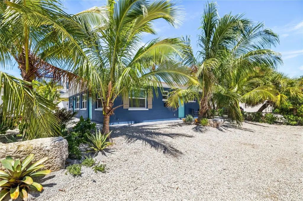 3016 Gulf Drive Holmes Beach FL 34217