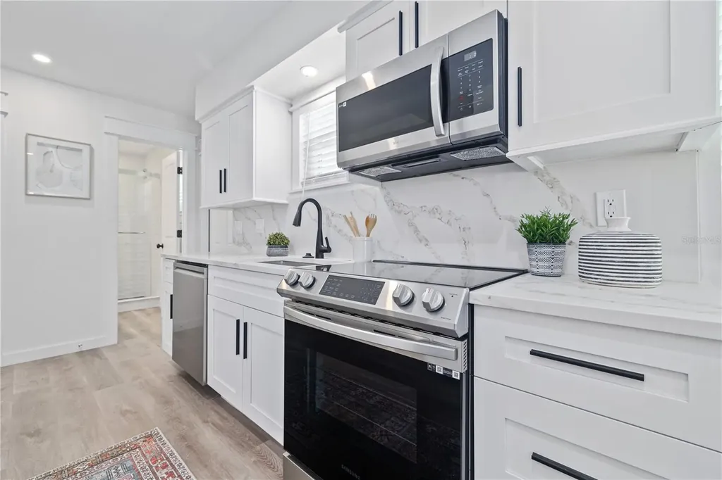3016 Gulf Drive Holmes Beach FL 34217