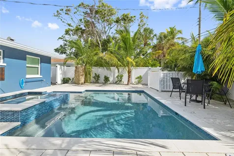 3016 Gulf Drive Holmes Beach FL 34217