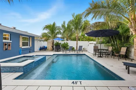 3016 Gulf Drive Holmes Beach FL 34217