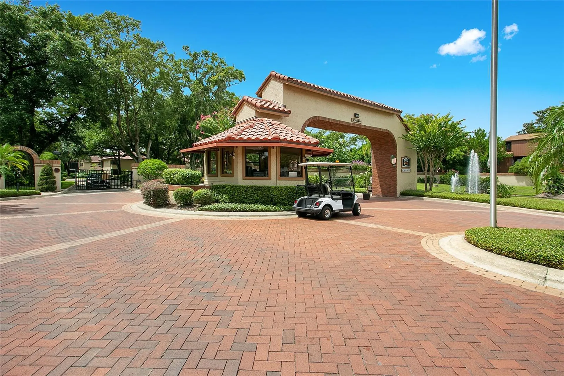 1267 Saint Tropez Circle Orlando FL 32806