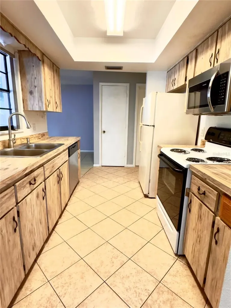 802 Del Prado Drive Kissimmee FL 34758