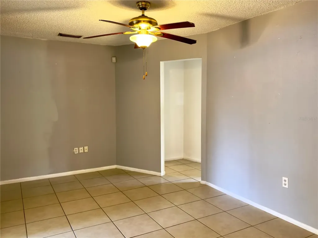 802 Del Prado Drive Kissimmee FL 34758