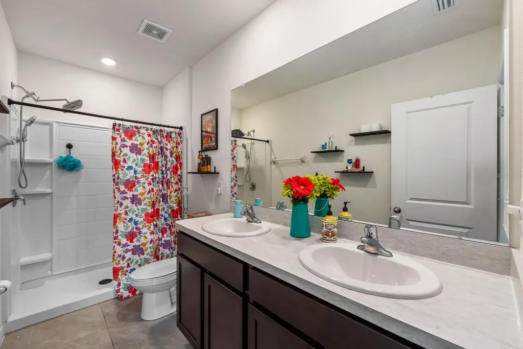 9248 Rock Harbour Way Tampa FL 33637
