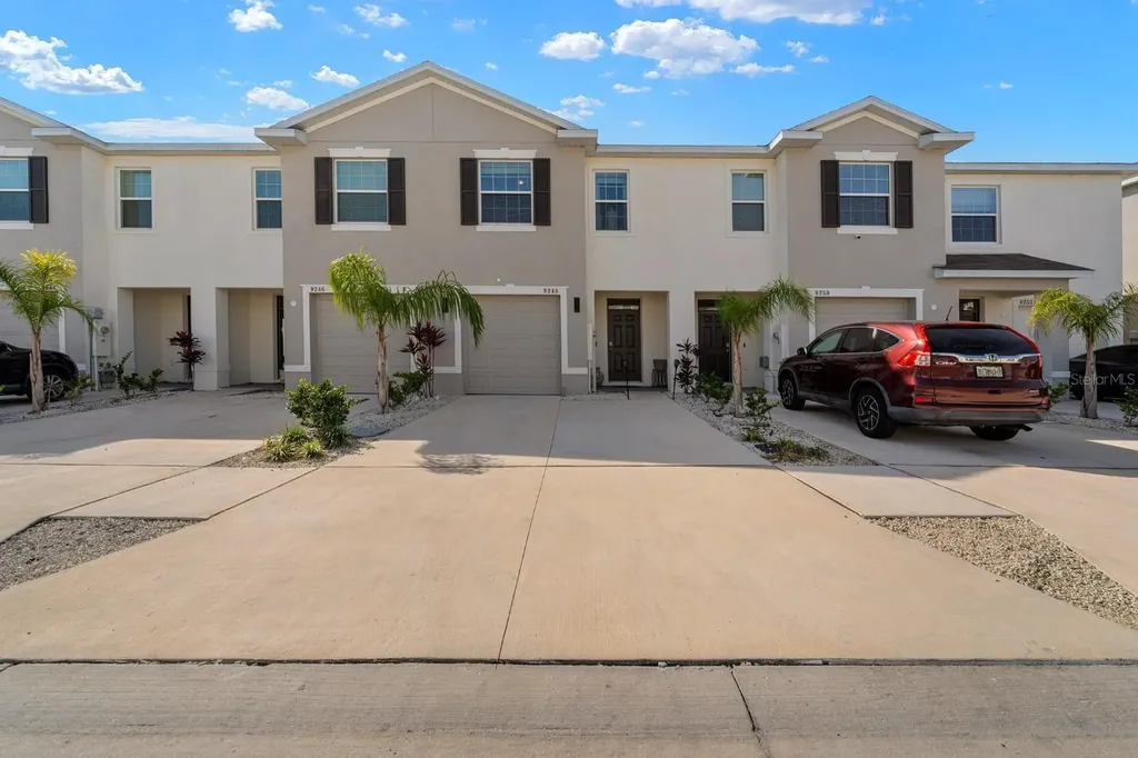 9248 Rock Harbour Way Tampa FL 33637