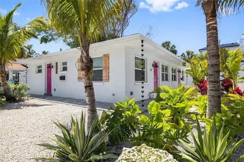 3014 Gulf Drive Holmes Beach FL 34217