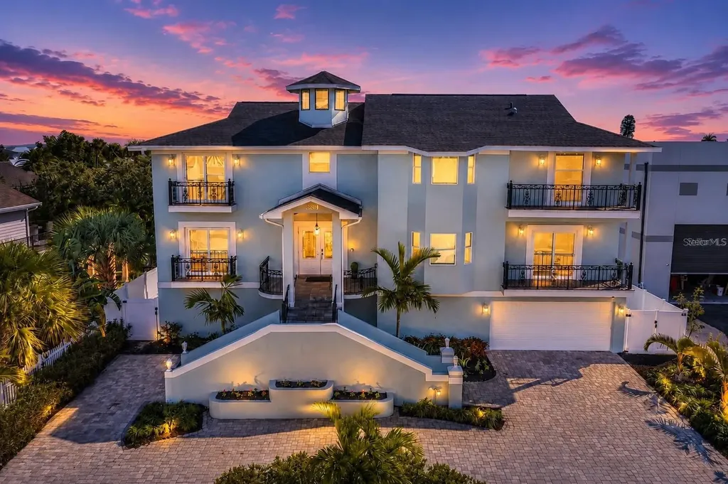 289 8th Avenue N Tierra Verde FL 33715