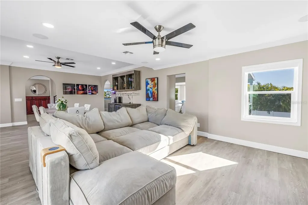 289 8th Avenue N Tierra Verde FL 33715