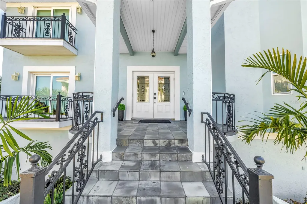 289 8th Avenue N Tierra Verde FL 33715