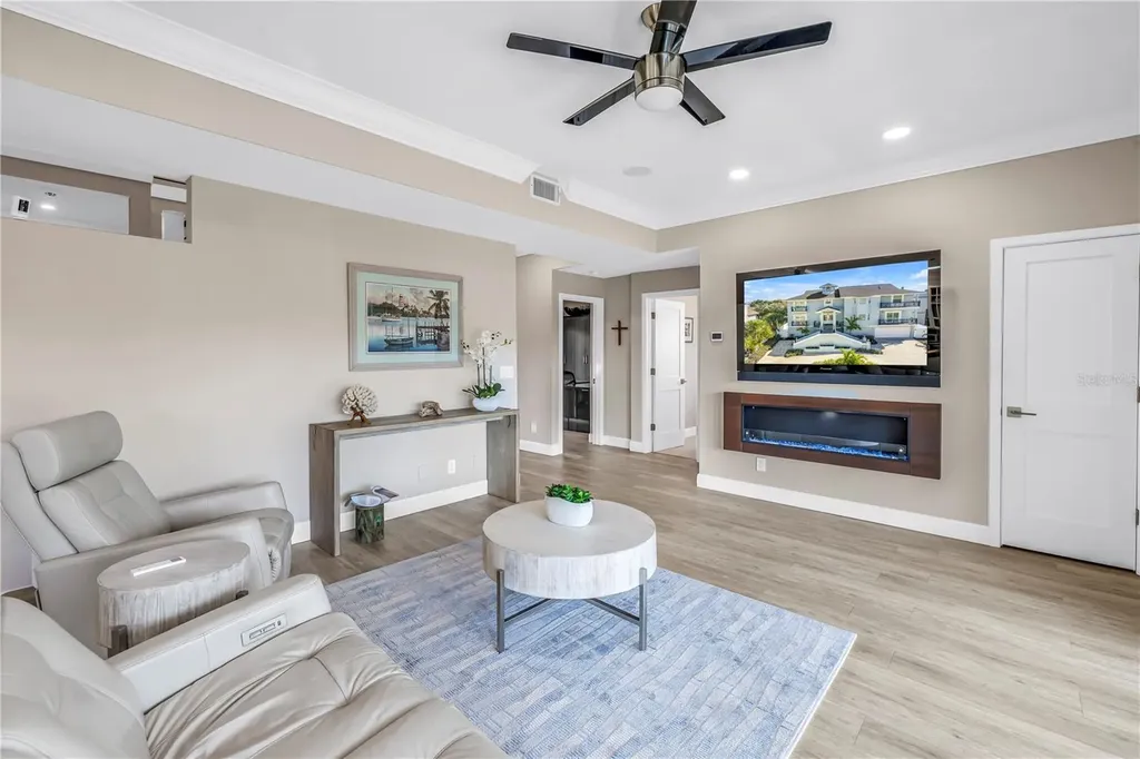 289 8th Avenue N Tierra Verde FL 33715