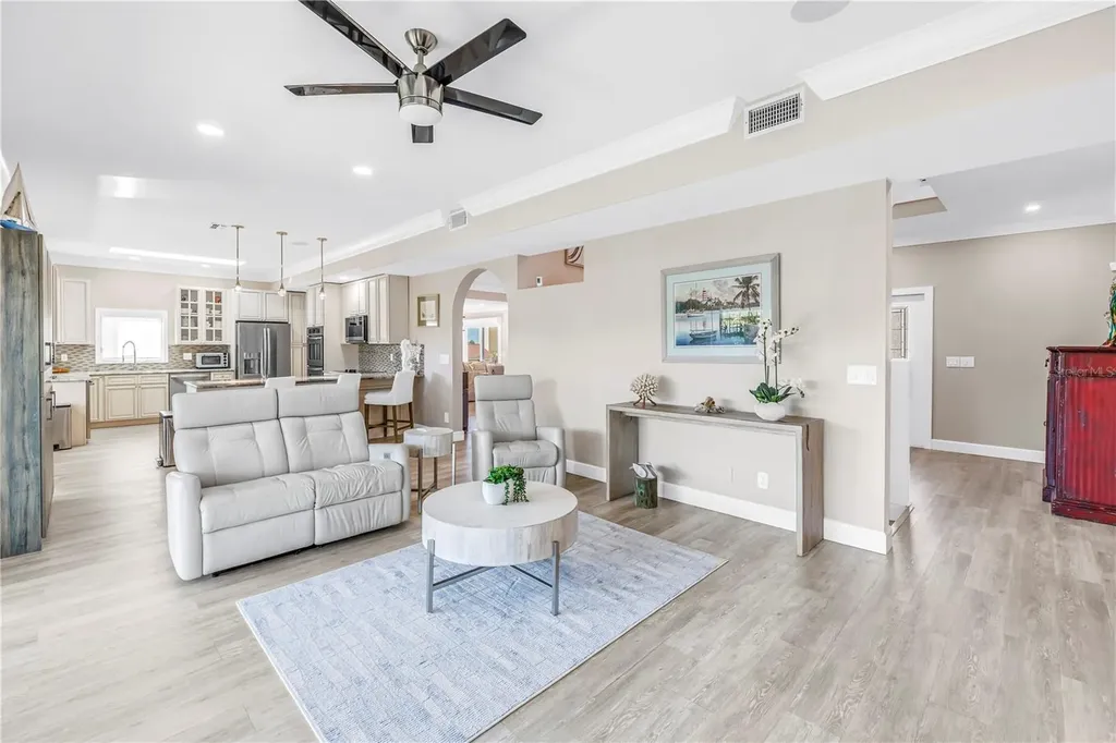 289 8th Avenue N Tierra Verde FL 33715