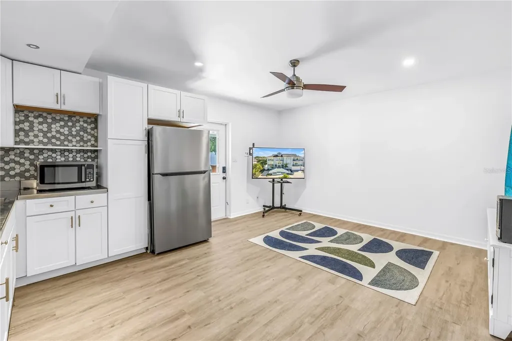 289 8th Avenue N Tierra Verde FL 33715