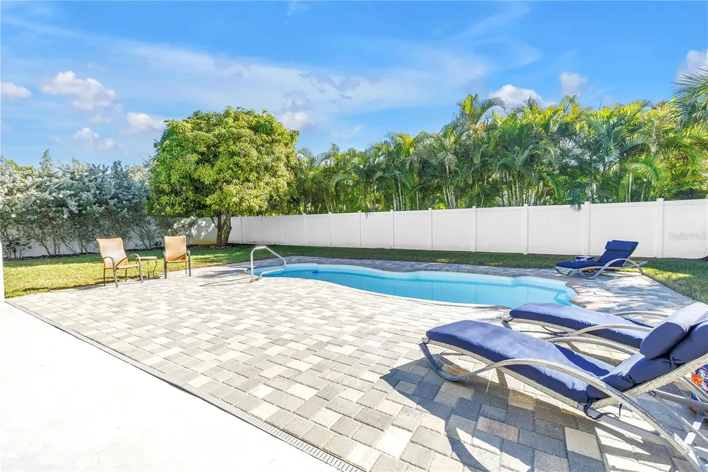 289 8th Avenue N Tierra Verde FL 33715