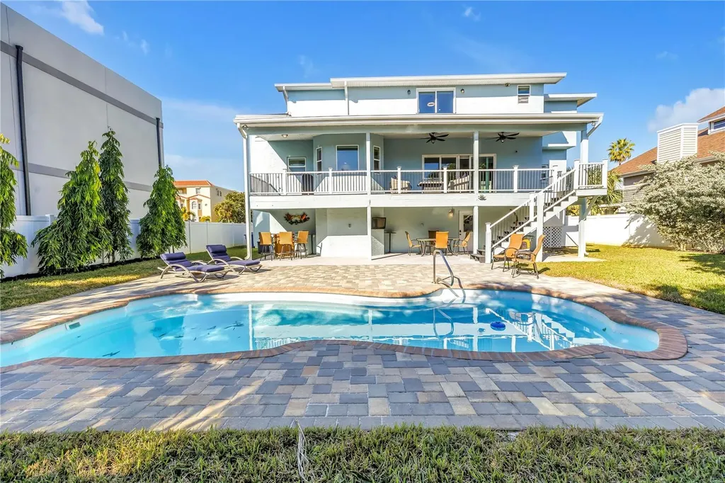289 8th Avenue N Tierra Verde FL 33715