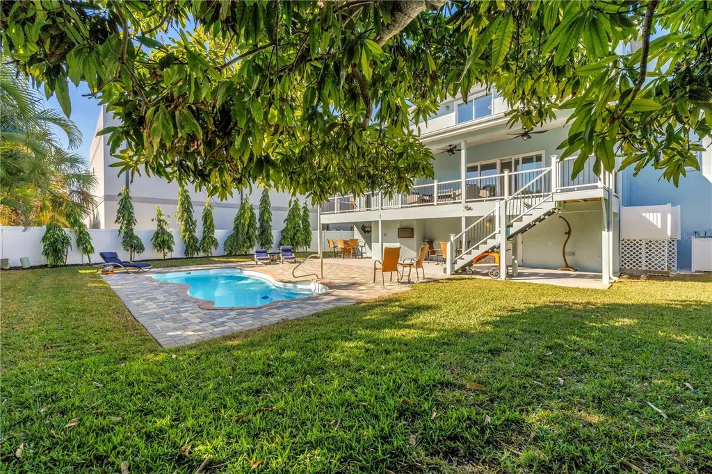 289 8th Avenue N Tierra Verde FL 33715