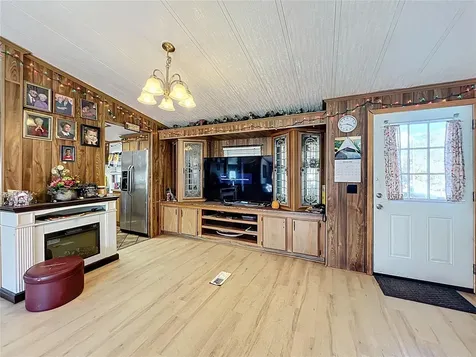 45797 Ohio Street Paisley FL 32767