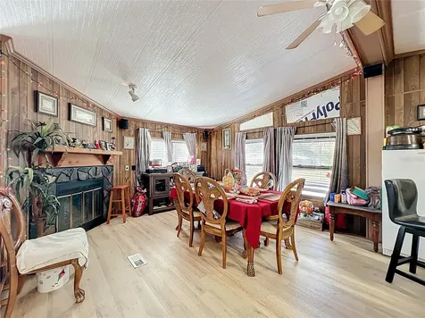 45797 Ohio Street Paisley FL 32767