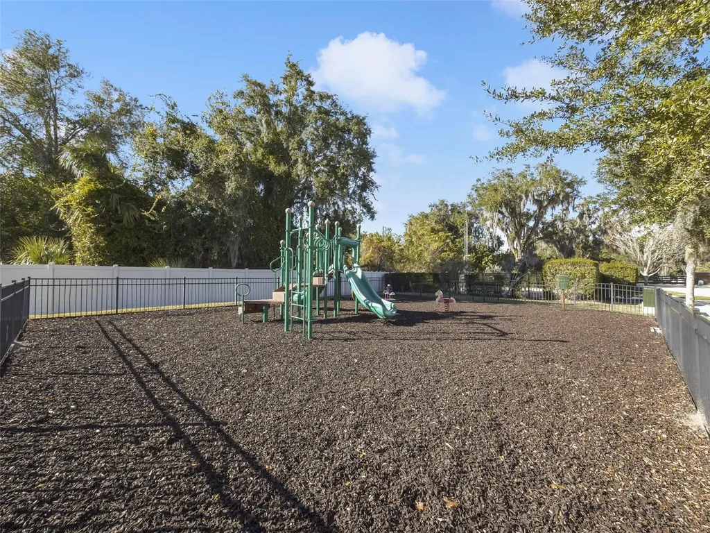 2390 Jernigan Loop Kissimmee FL 34746