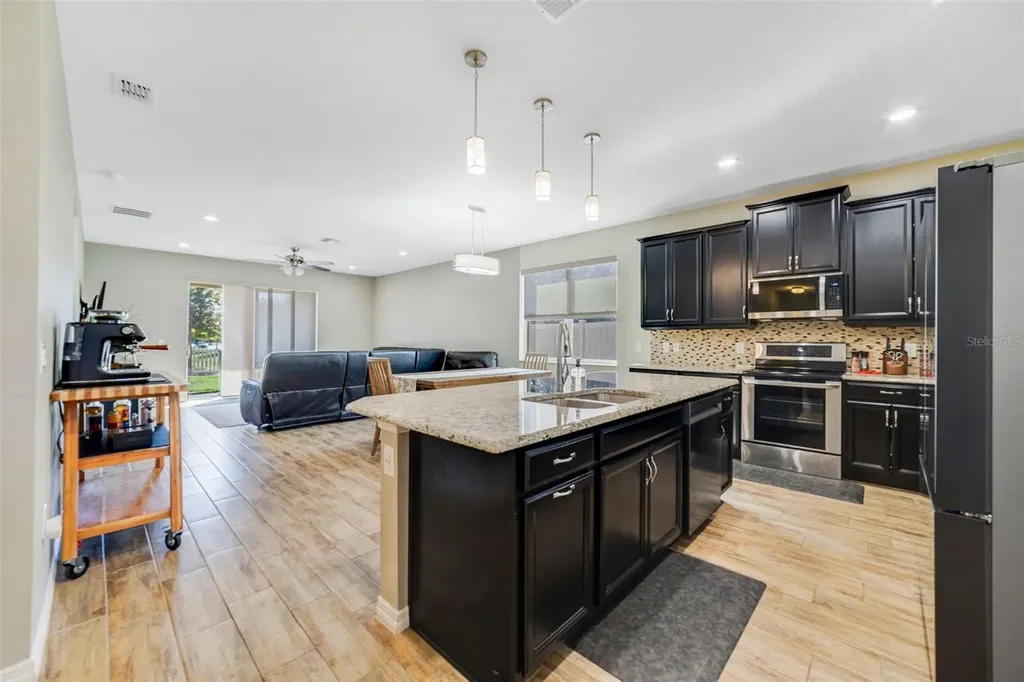 2390 Jernigan Loop Kissimmee FL 34746