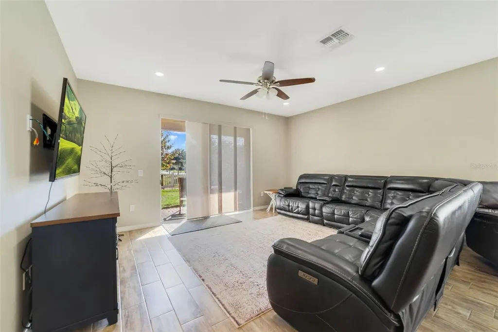 2390 Jernigan Loop Kissimmee FL 34746