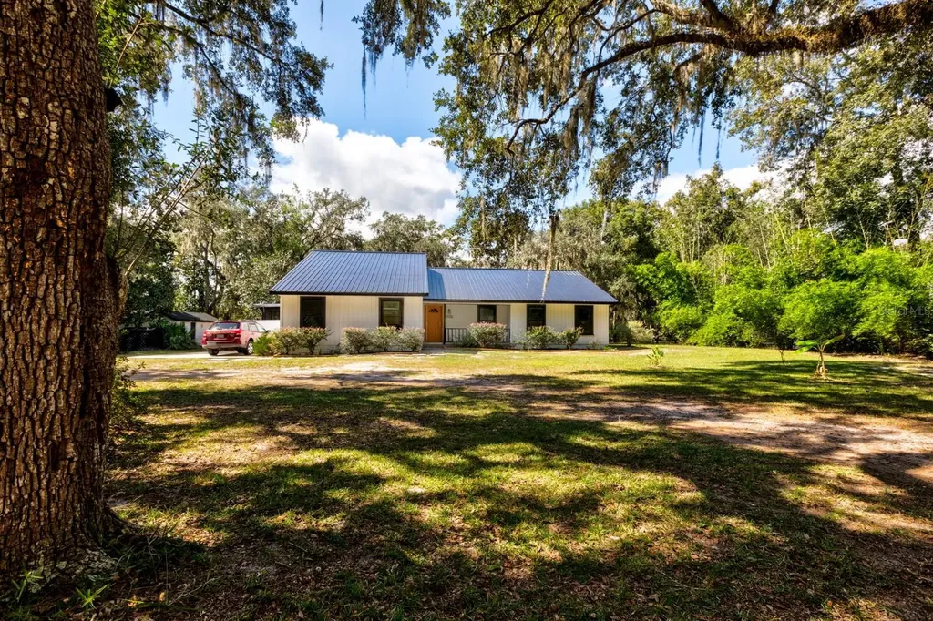16758 SE 181st Terrace Weirsdale FL 32195