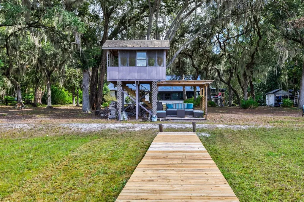16758 SE 181st Terrace Weirsdale FL 32195