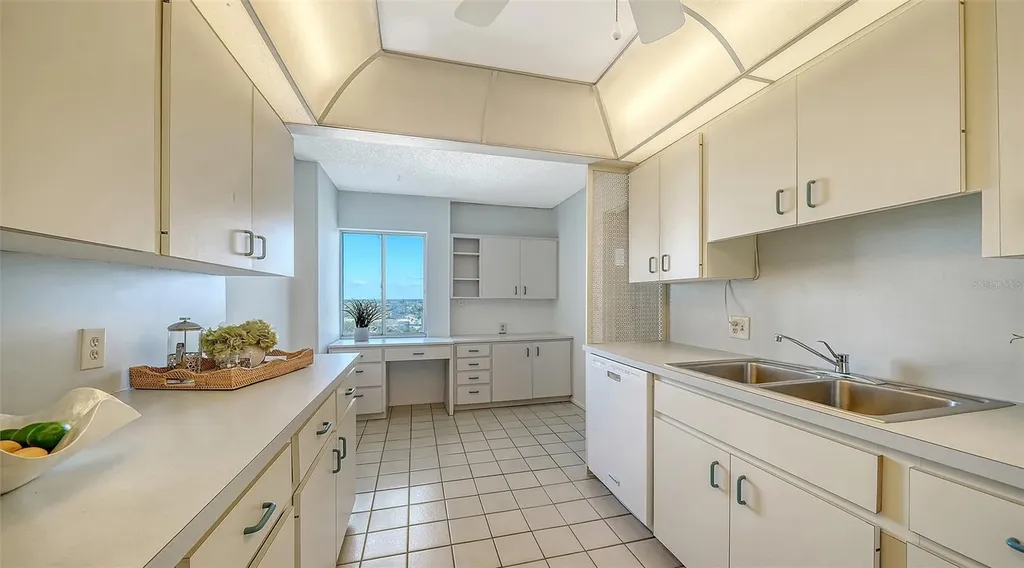 20 Whispering Sands Drive Sarasota FL 34242
