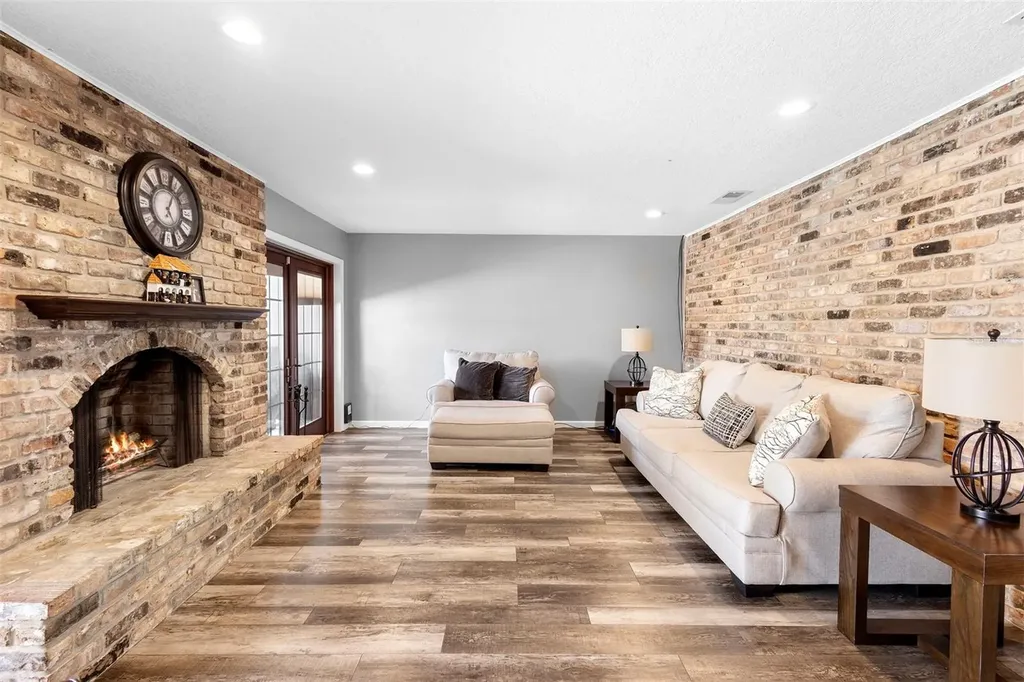 190 N Spring Lake Drive Altamonte Springs FL 32714