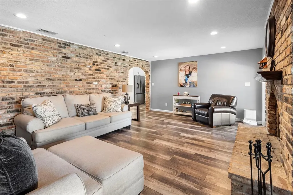 190 N Spring Lake Drive Altamonte Springs FL 32714