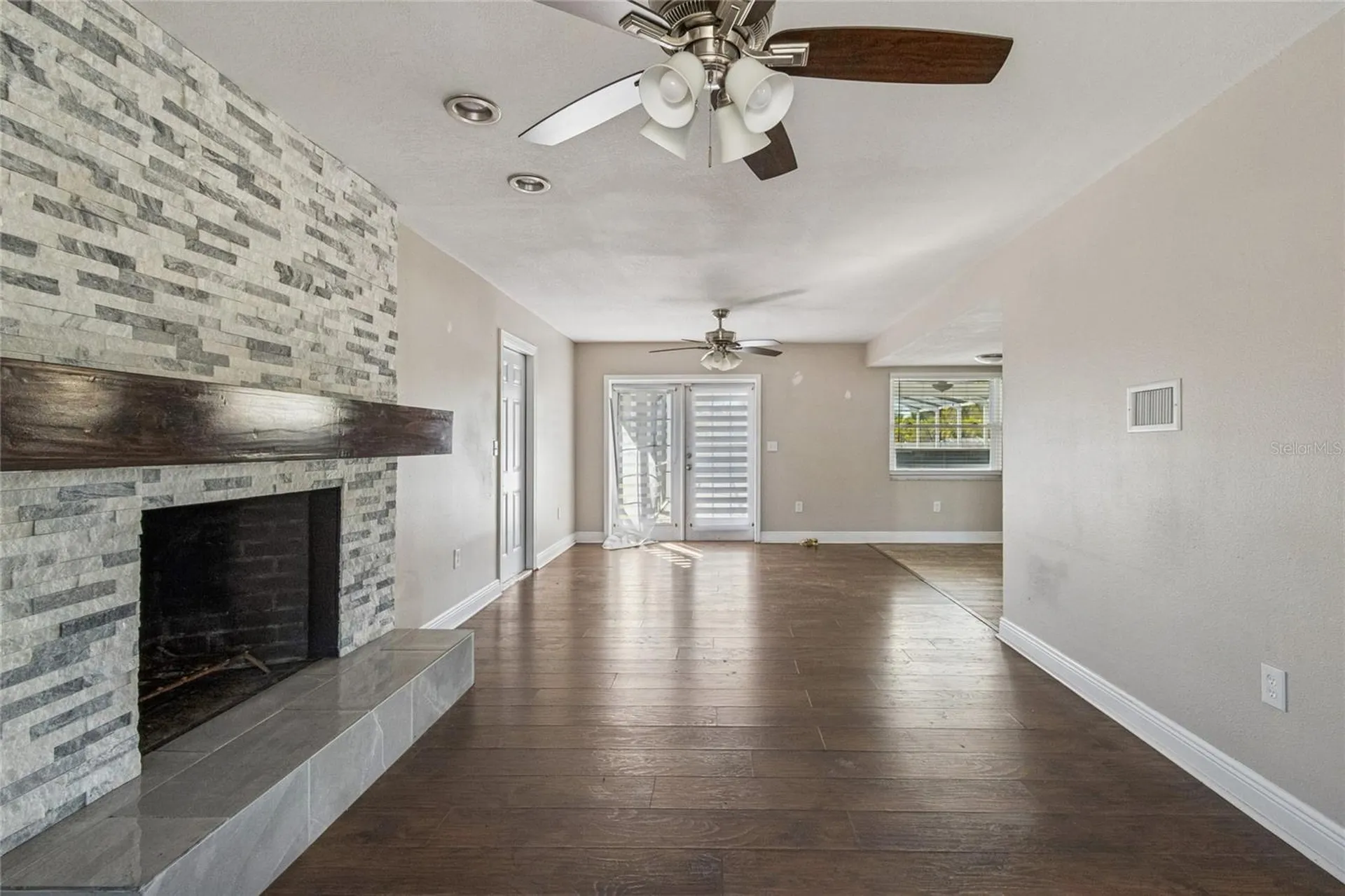 7703 17th Avenue NW Bradenton FL 34209